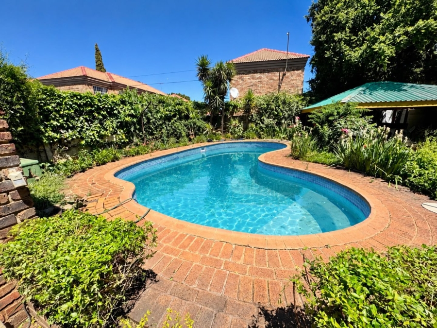 5 Bedroom Property for Sale in Potchefstroom North North West